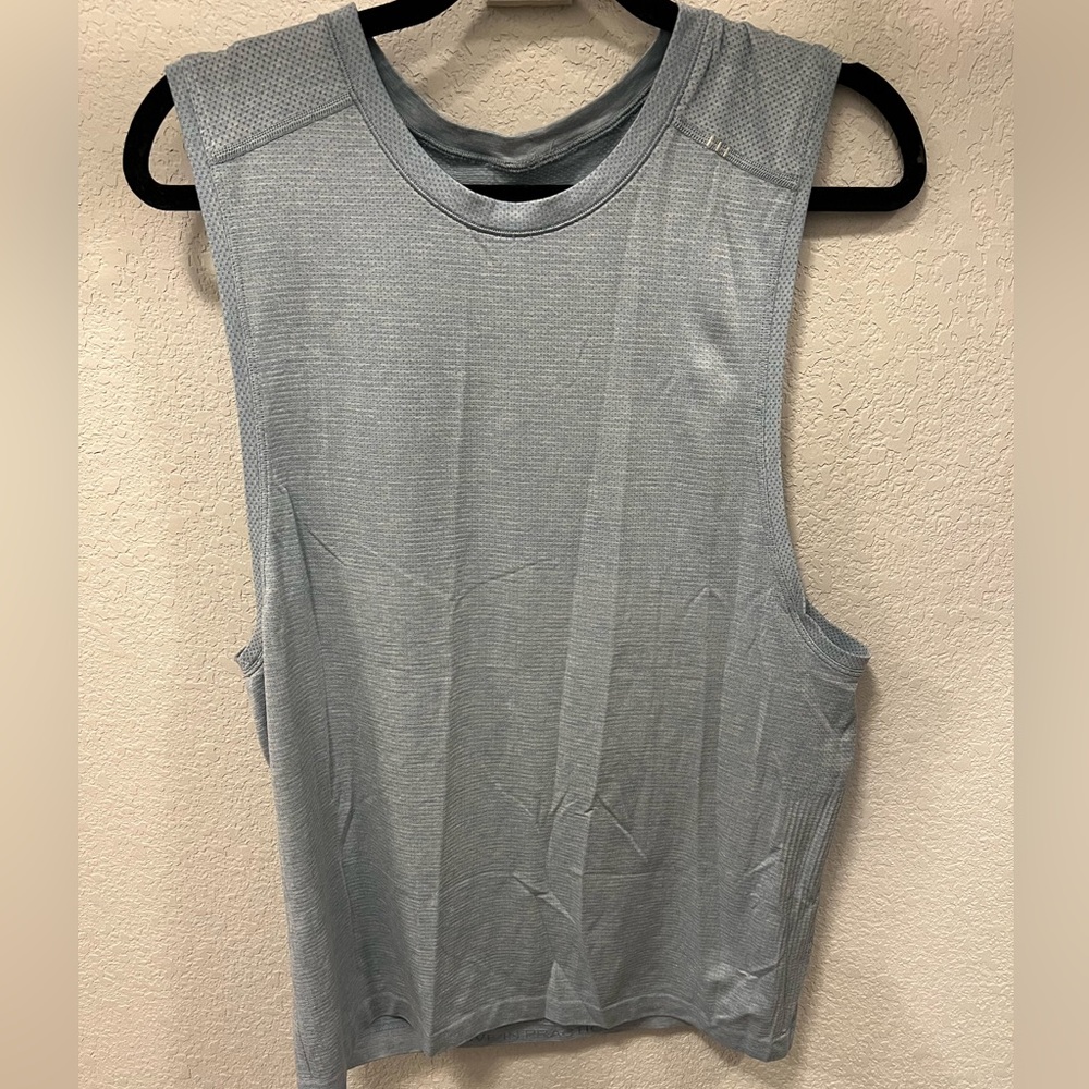Lululemon men’s tank